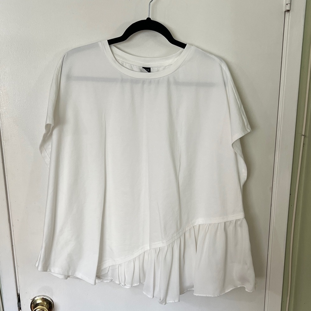 SHEIN White Asymmetrical Blouse